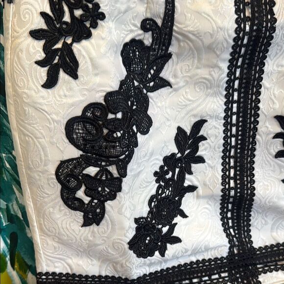 Elegant Embroidered Black and White Strapless Dress - Picture 10 of 10